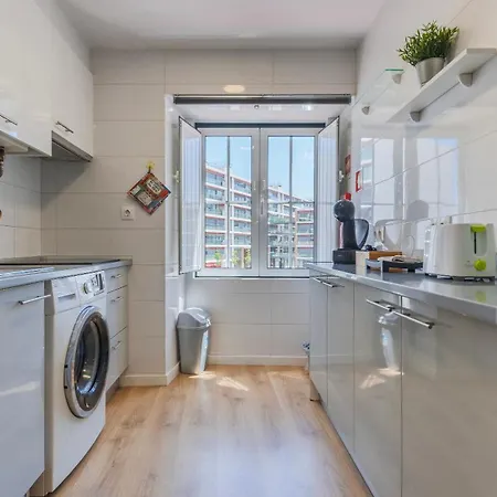 Bridge Spot By Lovelystay * 리스본